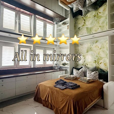 Deluxury Mirror Apartament Centrum Warsaw Ngoại thất bức ảnh