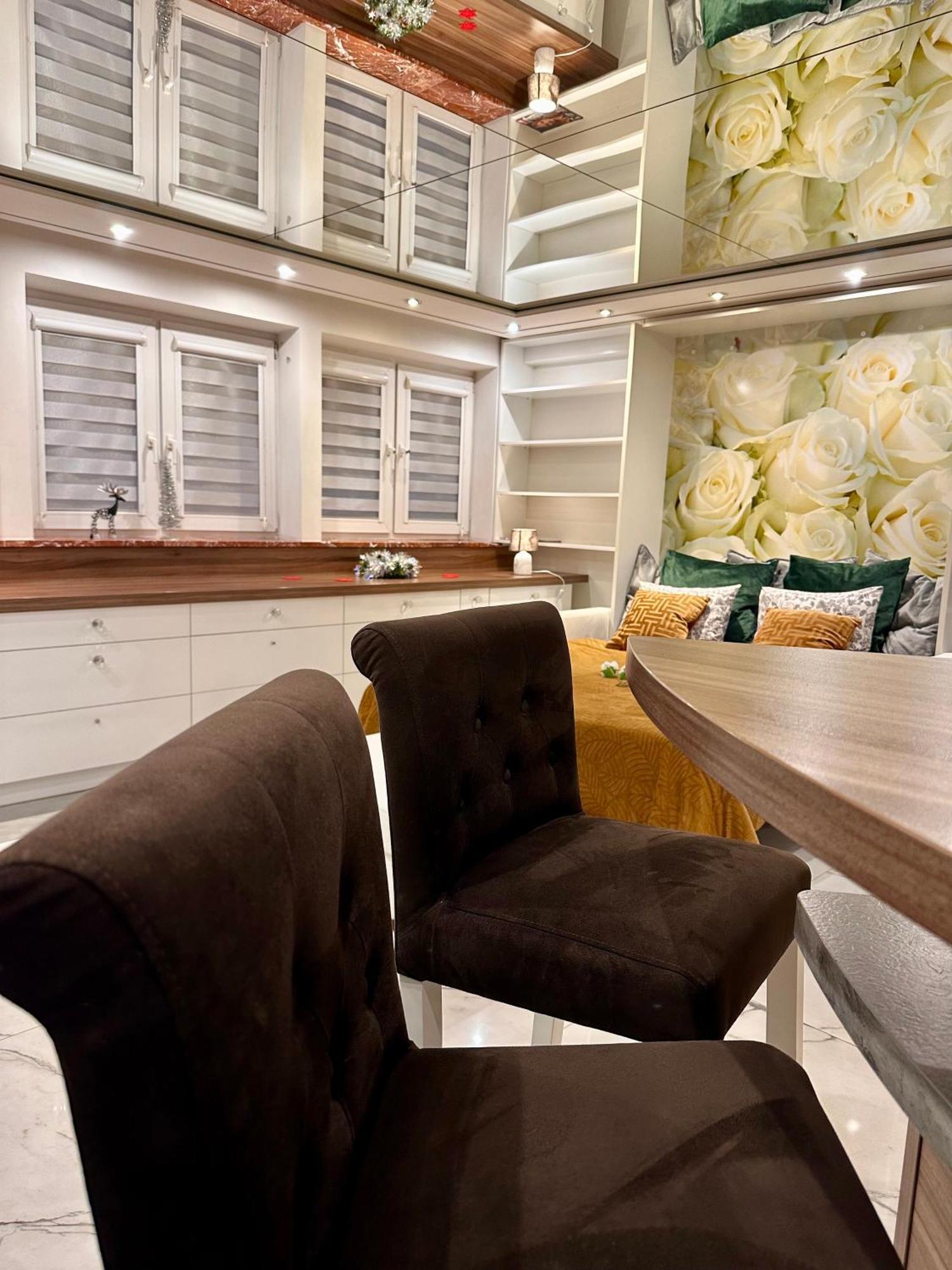 Deluxury Mirror Apartament Centrum Warsaw Ngoại thất bức ảnh