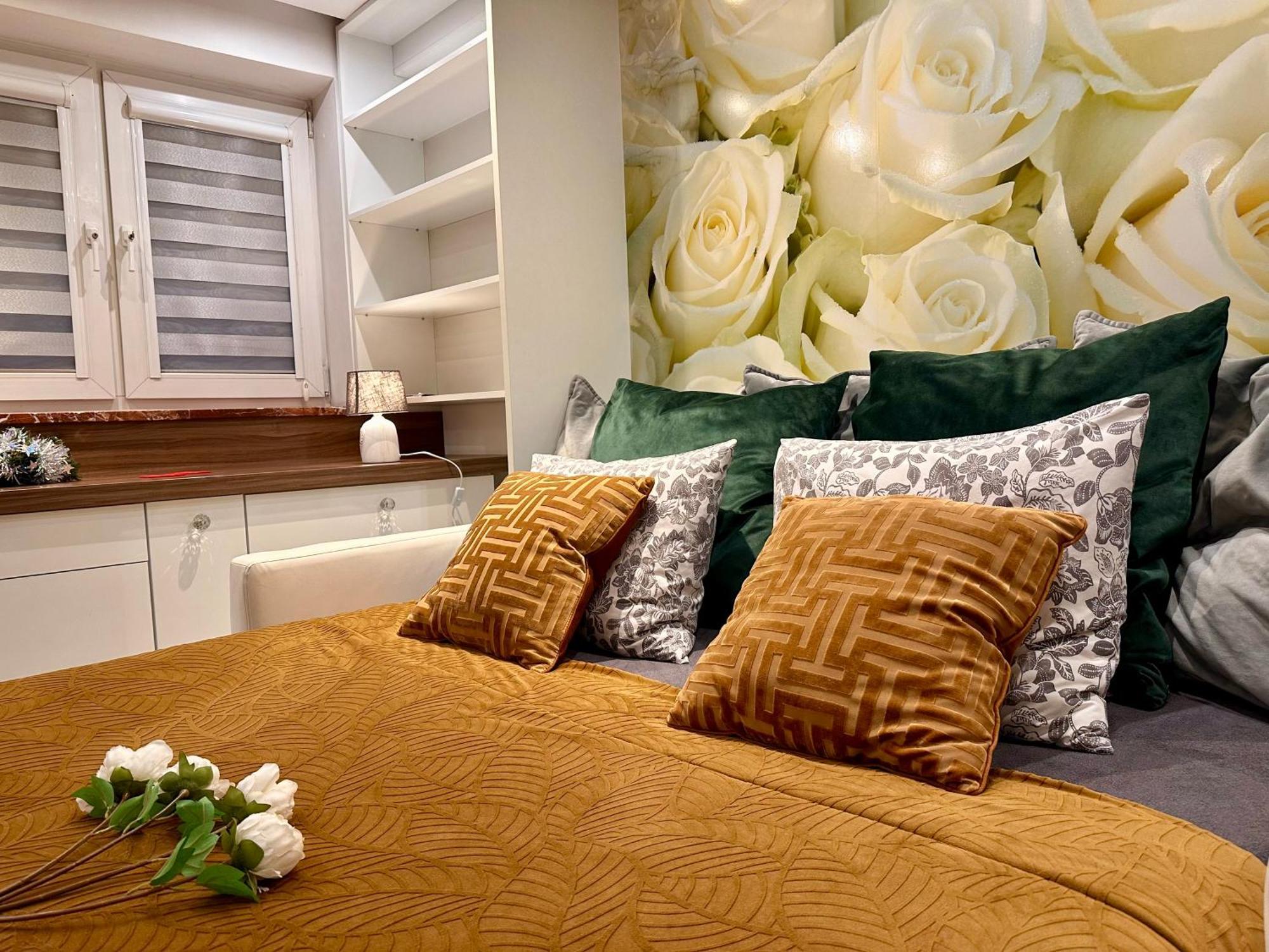 Deluxury Mirror Apartament Centrum Warsaw Ngoại thất bức ảnh