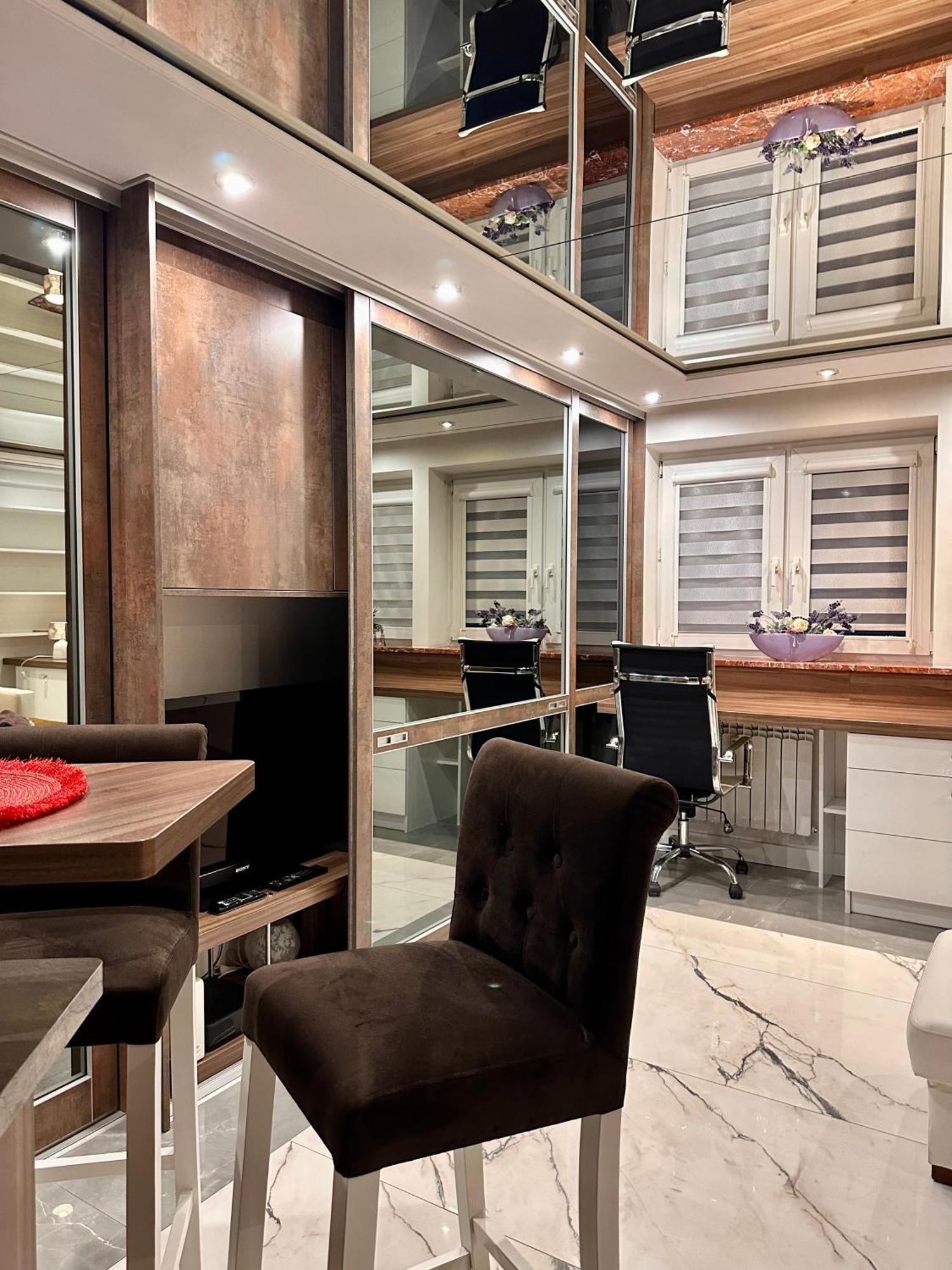 Deluxury Mirror Apartament Centrum Warsaw Ngoại thất bức ảnh
