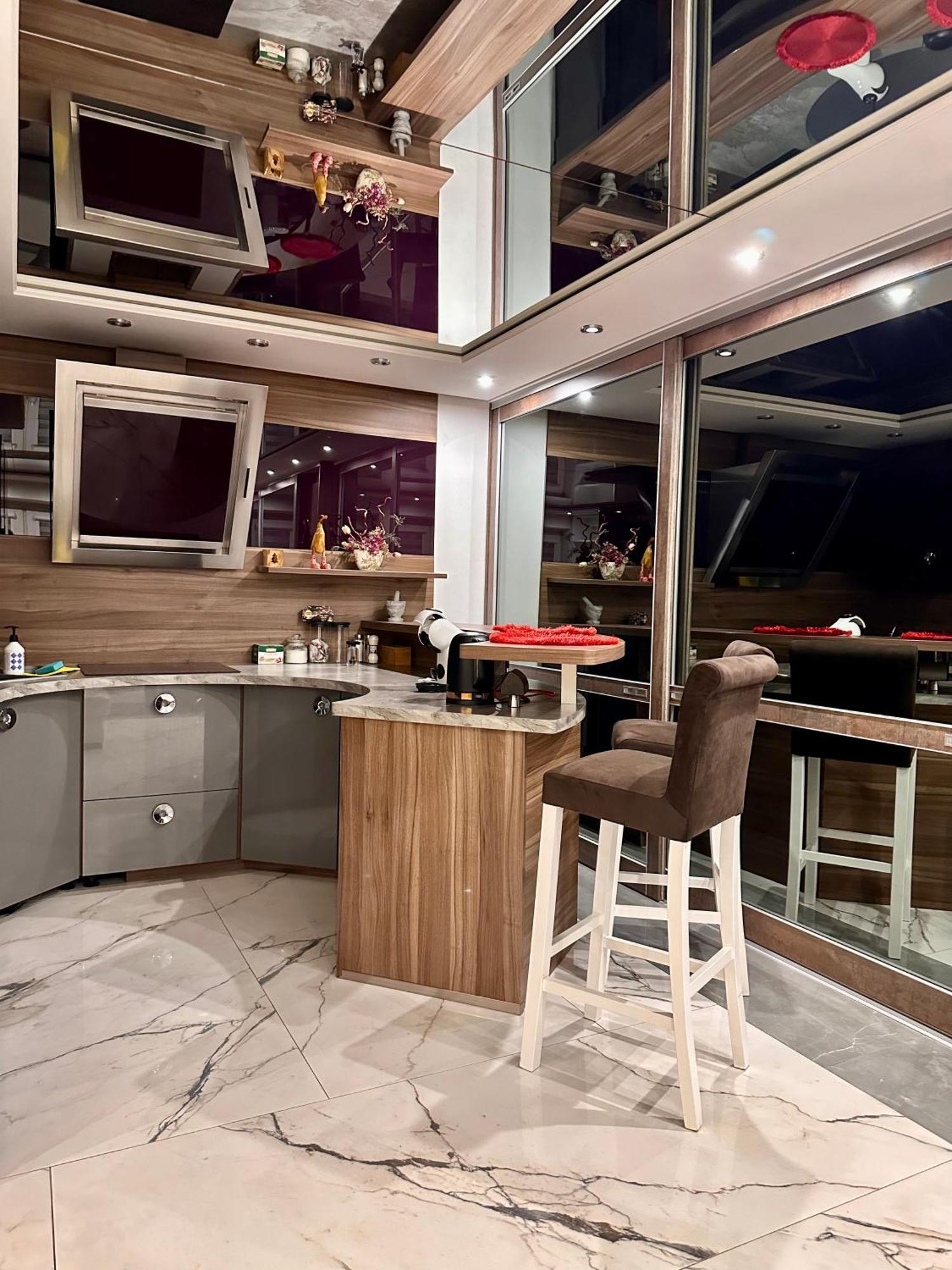 Deluxury Mirror Apartament Centrum Warsaw Ngoại thất bức ảnh