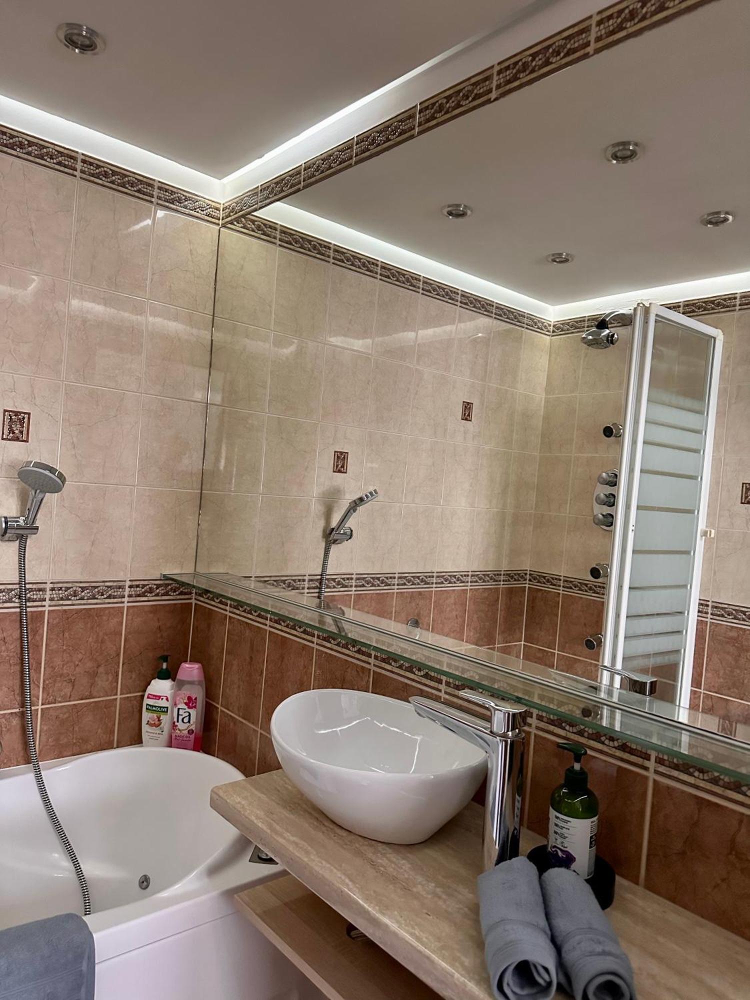 Deluxury Mirror Apartament Centrum Warsaw Ngoại thất bức ảnh
