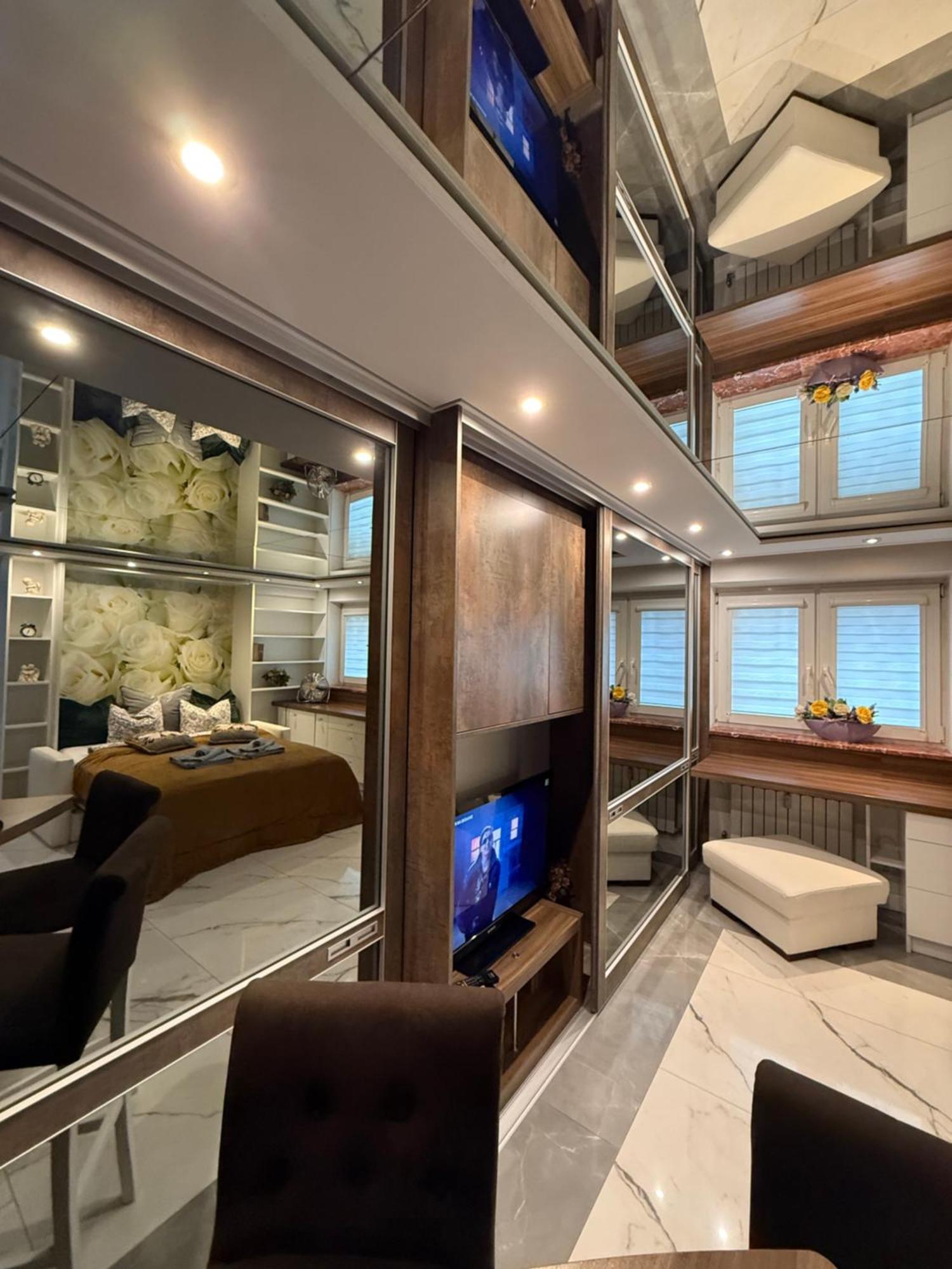 Deluxury Mirror Apartament Centrum Warsaw Ngoại thất bức ảnh